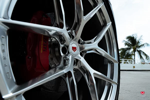 Фото дисков Vossen S21-01 Полированный лак на Ferrari GTC4Lusso