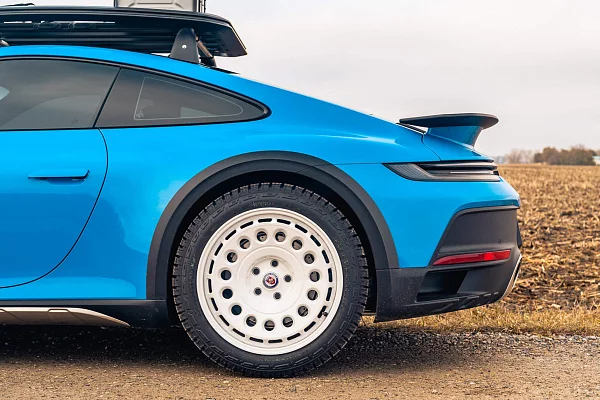 Фото дисков HRE 037 GTM Белый глянец на Porsche 911 VIII