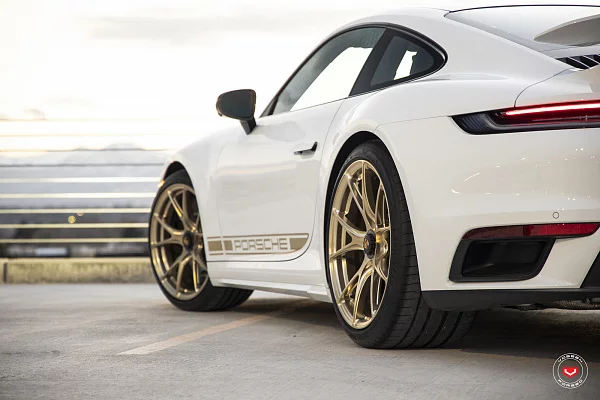 Фото дисков Vossen RS19 Глянцевое золото на Porsche 911 VIII