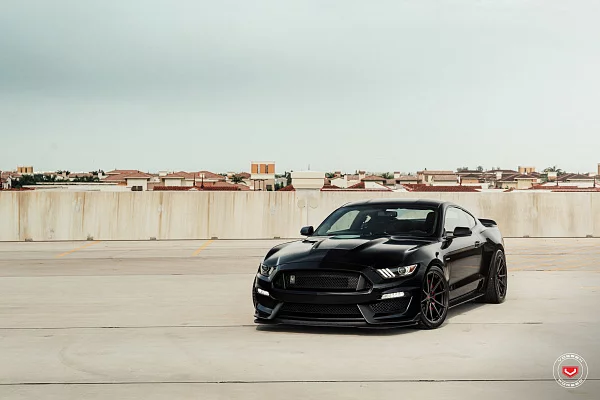 Фото дисков Vossen M-X2 Черный сатин на Ford Mustang VI