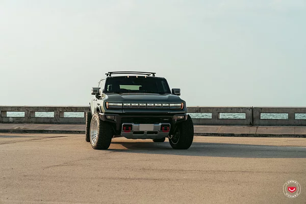 Фото дисков Vossen LCX-04 Глянцевый лак на GMC Hummer EV