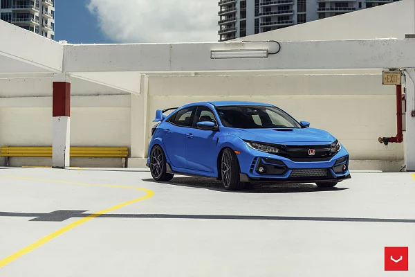 Фото дисков Vossen HF-5 Сатиновый графит на Honda Civic Type R FK8