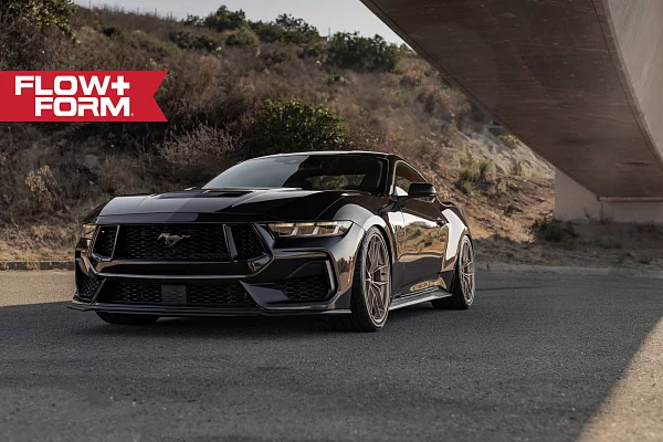 Фото дисков HRE FF21 Сатиновая шампань на Ford Mustang VI