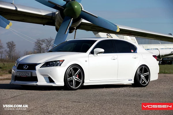 Фото дисков Vossen CV5 Алмазная проточка на Lexus GS IV