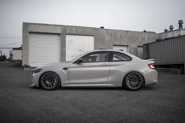 Фото дисков Rotiform OZR Сатиновый графит на BMW 2/M2 (F22/F87)