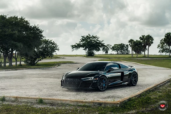Фото дисков Vossen S21-01 Сатиновый темный лак на Audi R8 (4S)