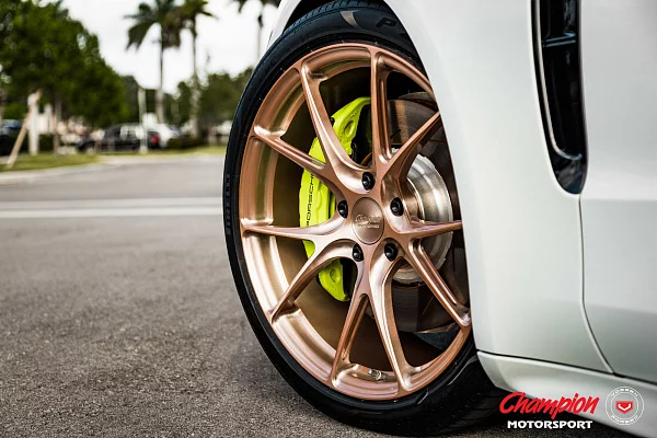 Фото дисков Vossen RS74 Глянцевая медь на Porsche Panamera II