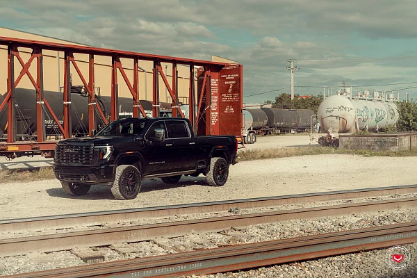 Фото дисков Vossen LCX-02 Черный сатин на GMC Sierra IV
