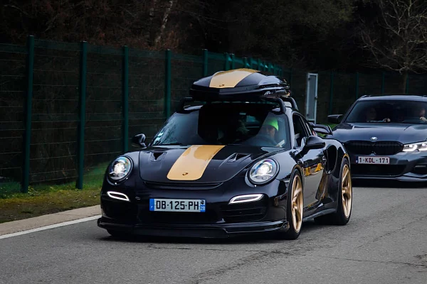 Фото дисков HRE 522M Глянцевое золото на Porsche 911 VII
