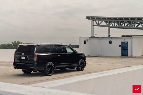 Фото дисков Vossen HFX-1 (6-Lug) Черный глянец на Cadillac Escalade V