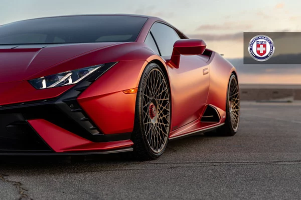 Фото дисков HRE 501M Черный сатин на Lamborghini Huracan