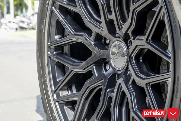 Фото дисков Vossen HF6-3 Сатиновый графит на Toyota Fortuner II