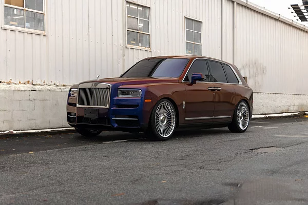 Фото дисков HRE L109M Полированный лак на Rolls-Royce Cullinan