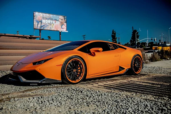 Фото дисков Strasse Wheels SV15T Deep Concave FS Другой цвет на Lamborghini Huracan