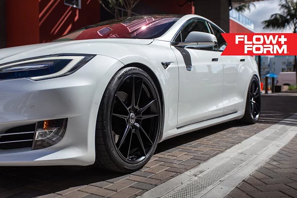 Фото дисков HRE FF04 Черный сатин на Tesla Model S