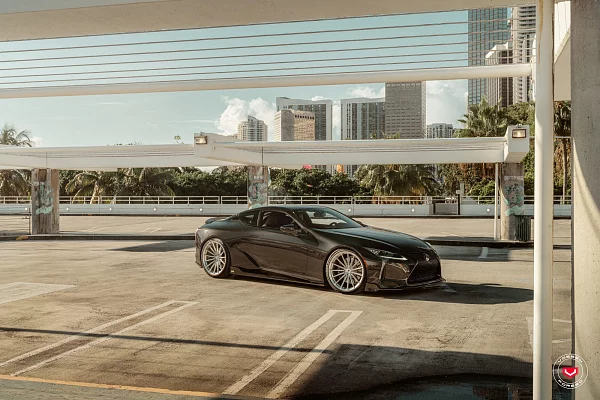 Фото дисков Vossen VPS-2 (3-Piece) Глянцевый лак на Lexus LC 500