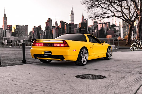Фото дисков HRE 527M Серебро на Acura NSX I