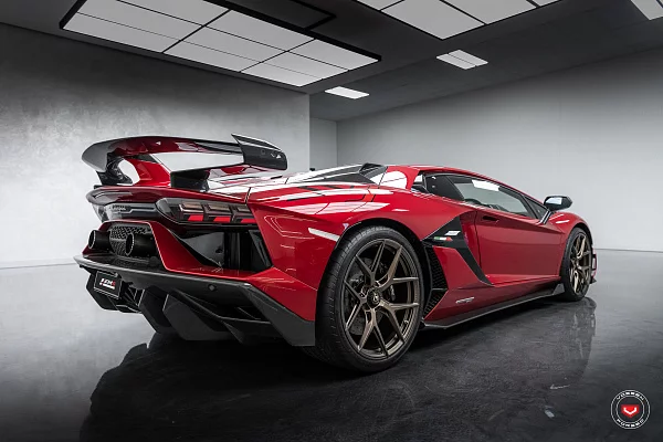 Фото дисков Vossen S21-01 Сатиновая бронза на Lamborghini Aventador