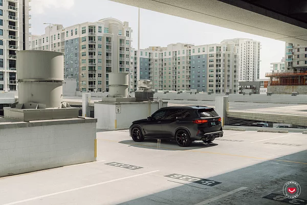 Фото дисков Vossen EVO-4 Черный глянец на BMW X5/X5 M (G05/F95)