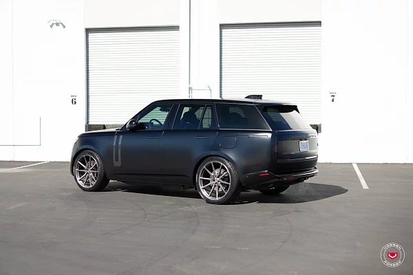 Фото дисков Vossen M-X2 Глянцевый тонированный лак на Range Rover V