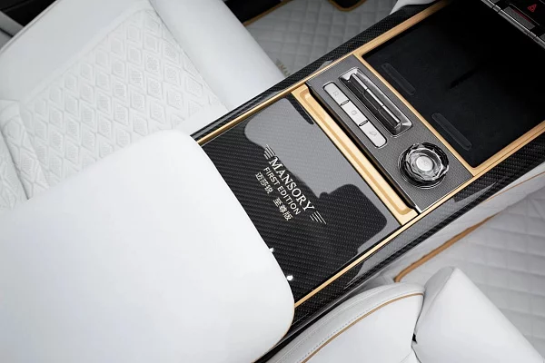 Фото дисков Mansory FT.19 Белый глянец на Zeekr 9X