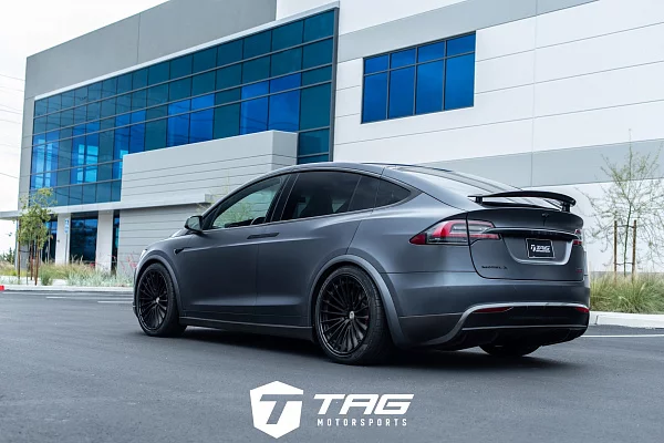 Фото дисков HRE S209H Черный сатин на Tesla Model X