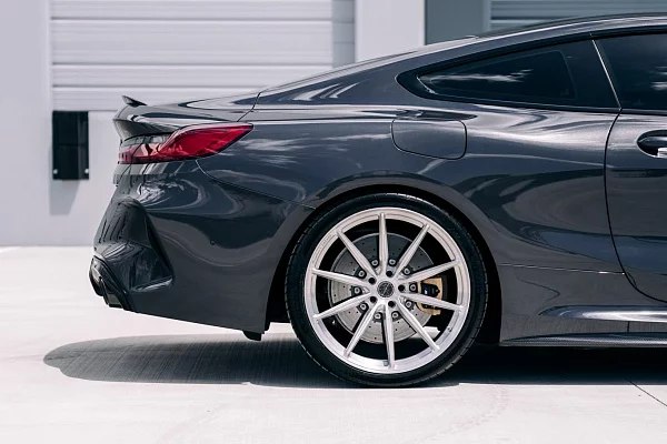 Фото дисков Brixton Forged R11-R Глянцевый лак на BMW 8/M8
