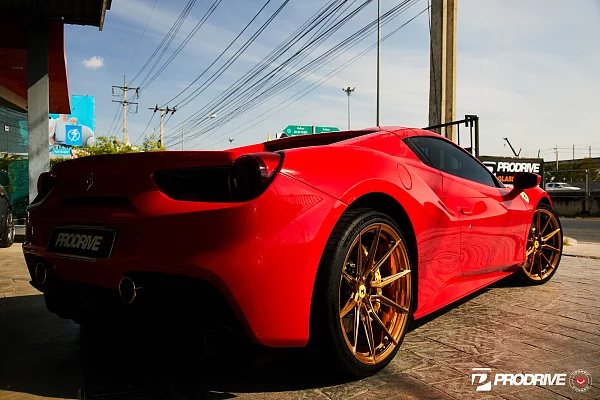 Фото дисков Vossen EVO-2R Глянцевое темное золото на Ferrari 488