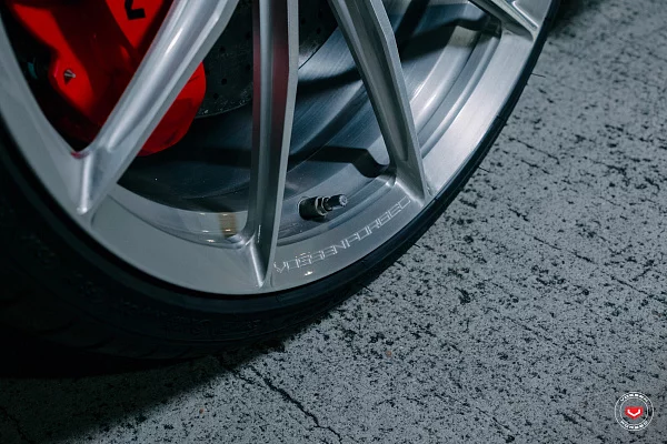 Фото дисков Vossen VPS-1 Глянцевый лак на Acura NSX II