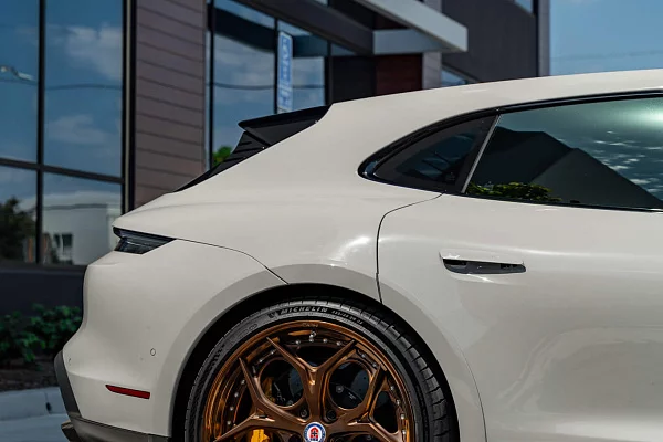 Фото дисков HRE S111SC Сатиновая темная медь на Porsche Taycan I