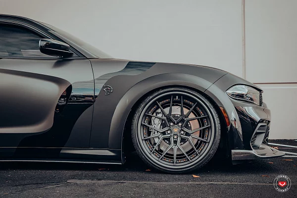 Фото дисков Vossen M-X3 (3-Piece) Сатиновый графит на Dodge Charger VII