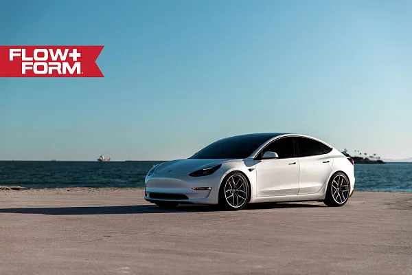 Фото дисков HRE FF21 Глянцевый темный лак на Tesla Model 3