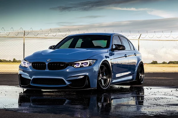 Фото дисков HRE 305 Глянцевый темный лак на BMW 3/M3 (F3x/F80)