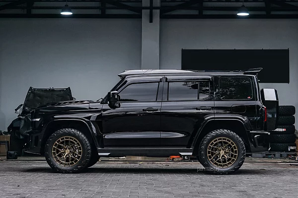 Фото дисков Vossen HFX-1 (6-Lug) Сатиновая бронза на Tank 300