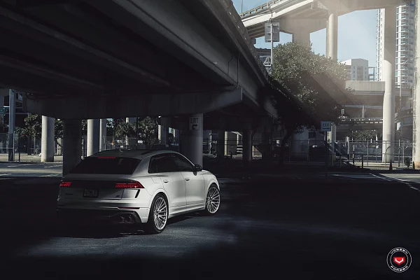 Фото дисков Vossen EVO-5 Глянцевый лак на Audi Q8