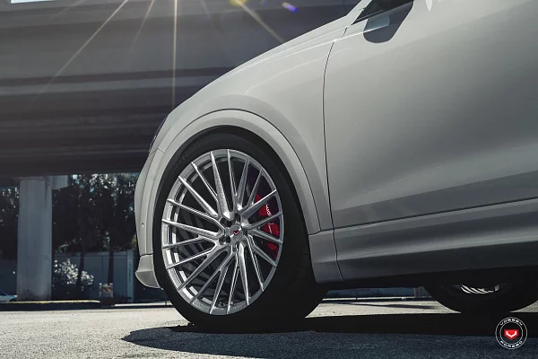 Фото дисков Vossen EVO-5 Глянцевый лак на Audi Q8