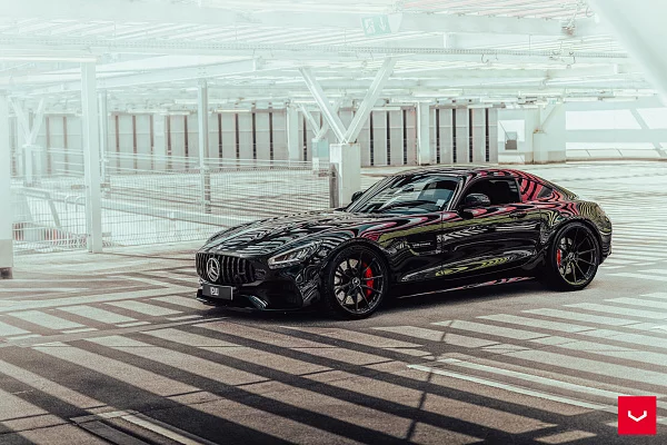 Фото дисков Vossen M-X2 Черный глянец на Mercedes-Benz AMG GT I