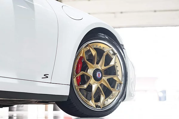 Фото дисков HRE S201H Сатиновое золото на Porsche 911 VIII