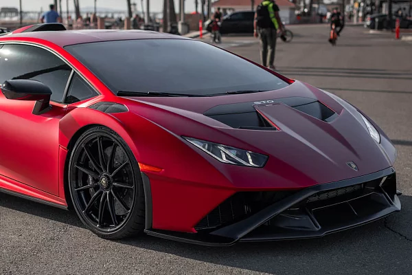 Фото дисков HRE RC103 Черный глянец на Lamborghini Huracan
