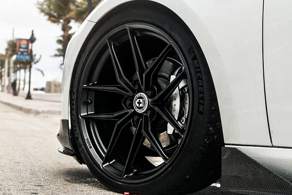 Фото дисков HRE FF21 Черный сатин на Tesla Model 3