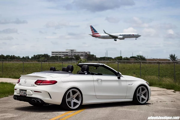 Фото дисков HRE 305M Глянцевый лак на Mercedes-Benz C-Class (W205)