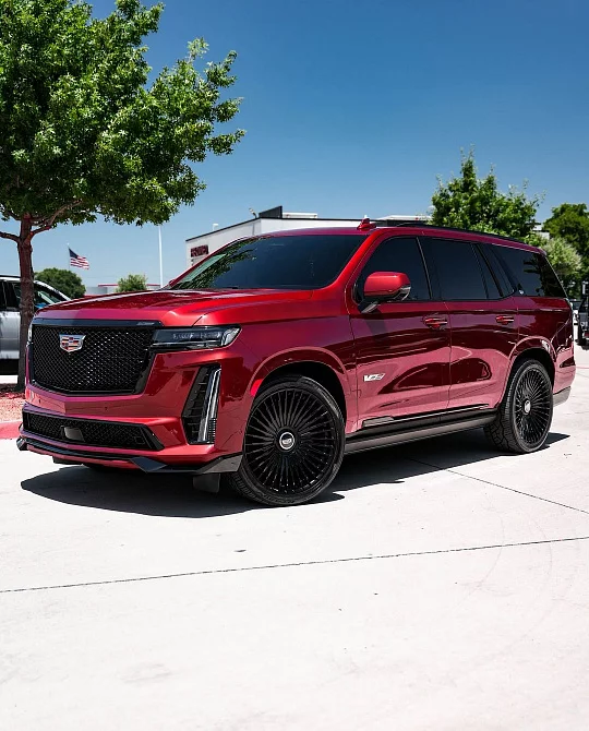 Фото дисков Tulum Черный глянец на Cadillac Escalade V