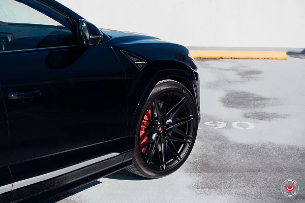Фото дисков Vossen EVO-5 Черный сатин на Lamborghini Urus