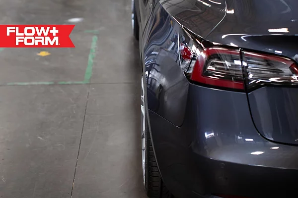 Фото дисков HRE FF01 Серебро на Tesla Model 3