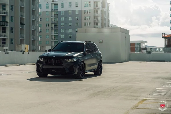 Фото дисков Vossen EVO-4 Черный глянец на BMW X5/X5 M (G05/F95)