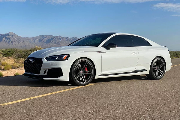 Фото дисков HRE P107 Глянцевый графит на Audi A/S/RS 5 (F5)