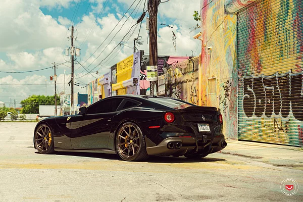 Фото дисков Vossen EVO-2R Глянцевая темная бронза на Ferrari F12