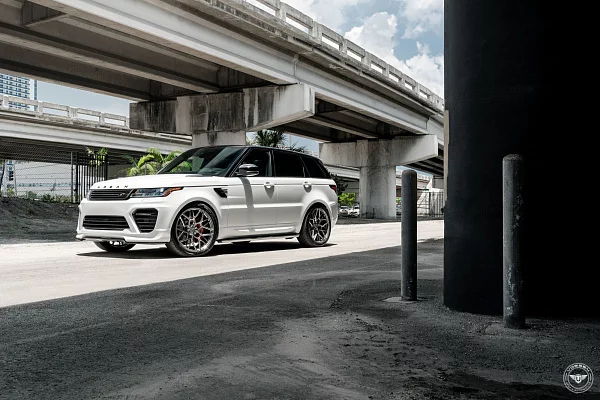 Фото дисков Vossen UV-1 Сатиновый темный лак на Range Rover Sport II