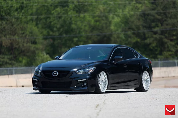 Фото дисков Vossen VFS-2 Серебро на Mazda 6 III (GJ)