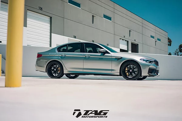 Фото дисков HRE P101 Черный глянец на BMW 5/M5 (G30/F90)